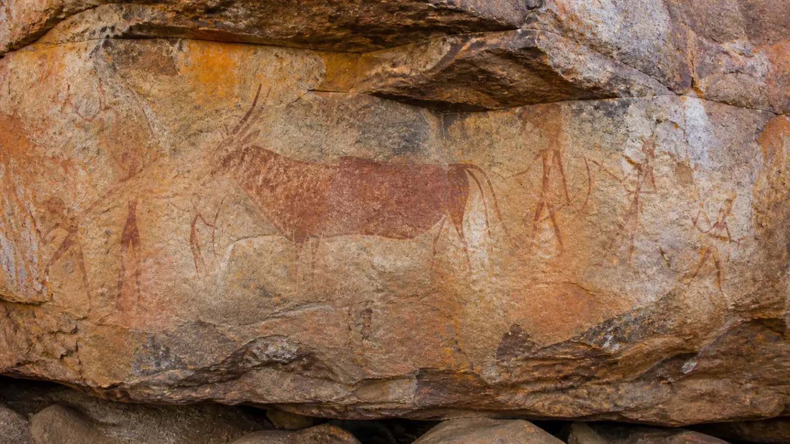 Recreación histórica específica de El eland y una imagen sin subtítulos, Game Pass Shelter · Sudáfrica, Cronología rupestre regional · panel no fechado de forma única