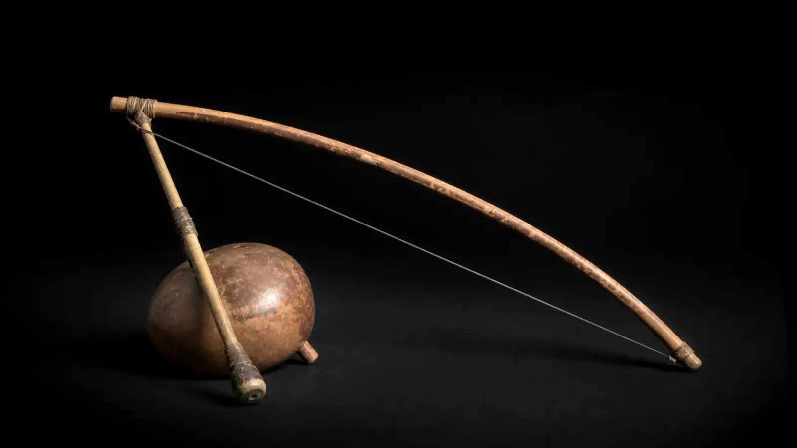 Recreación histórica específica de Instrumentos que exigen nombre, intérprete y lugar, Botsuana y Namibia · registros situados, Documentación etnomusicológica del siglo XX