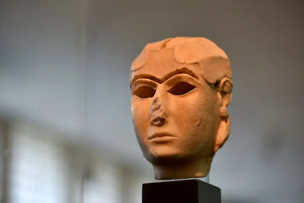 Fotografía del original conservado: Máscara de Warka o Dama de Uruk.