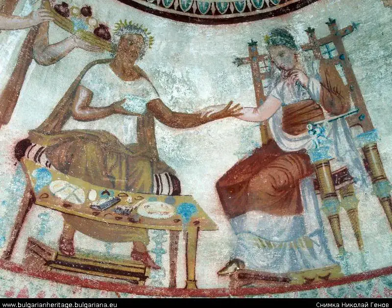 Escena central del banquete funerario de la tumba de Kazanlak.