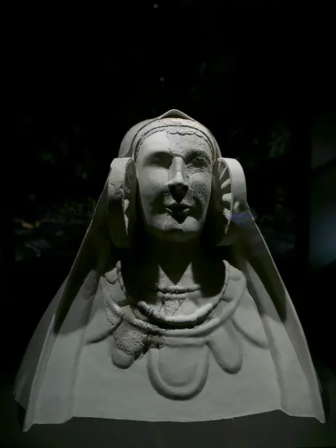 A Dama de Cabezo Lucero (séc. IV a.C.)