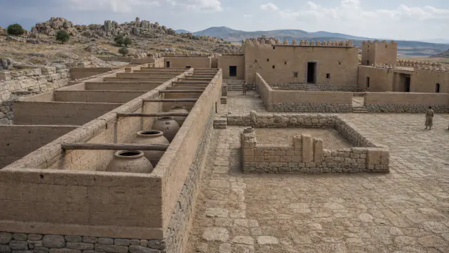 Imagem de O Grande Templo e os seus armazéns